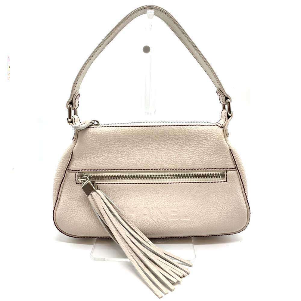 CHANEL White Leather Shoulder Bag